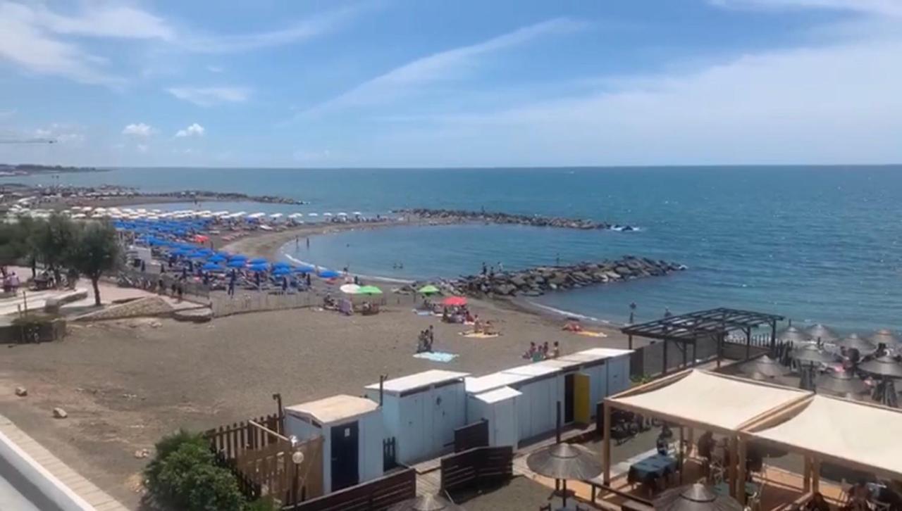 Roma Meraviglioso Attico Sul Mare Ladispoli Exterior foto